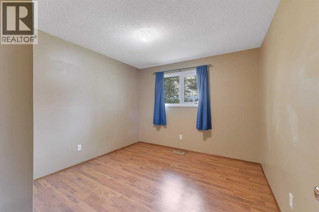 3405 55 Avenue - 11