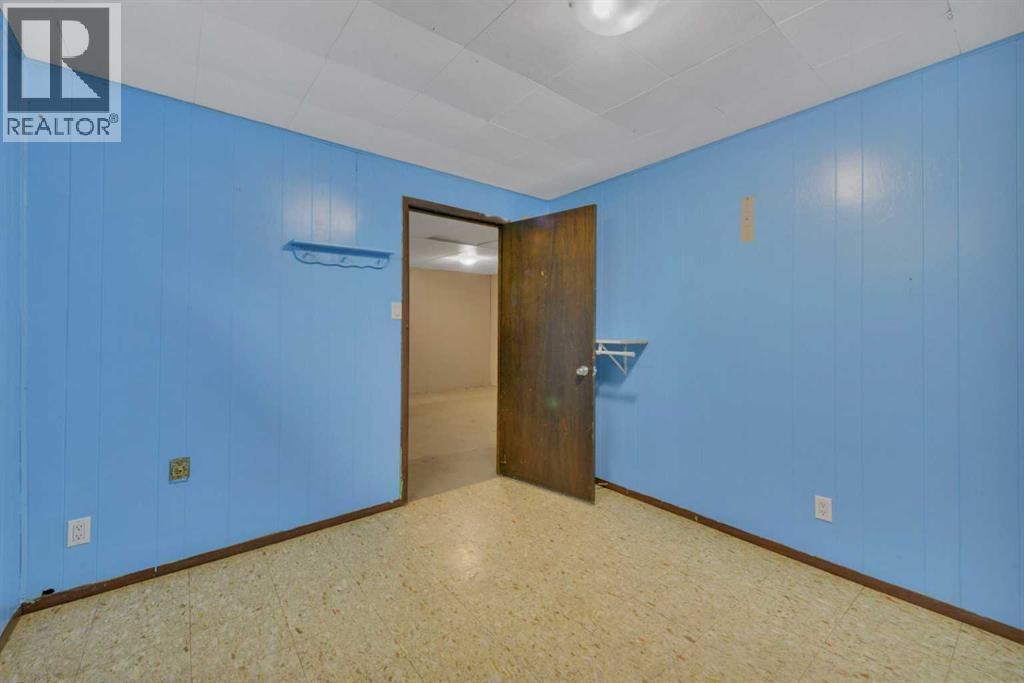 3405 55 Avenue - 20