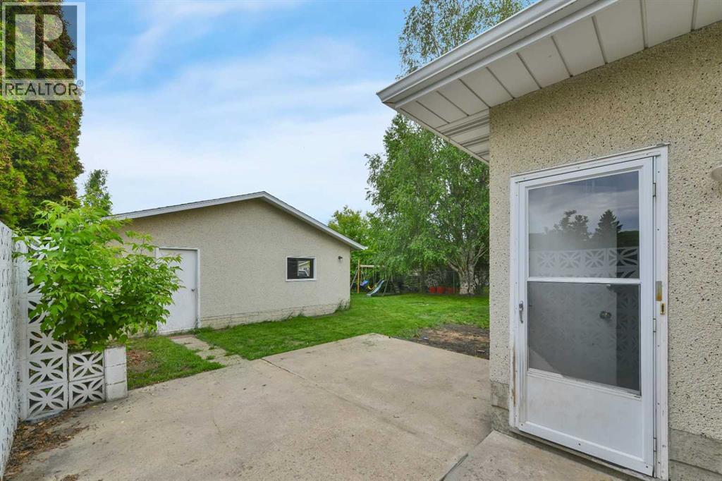 3405 55 Avenue - 31