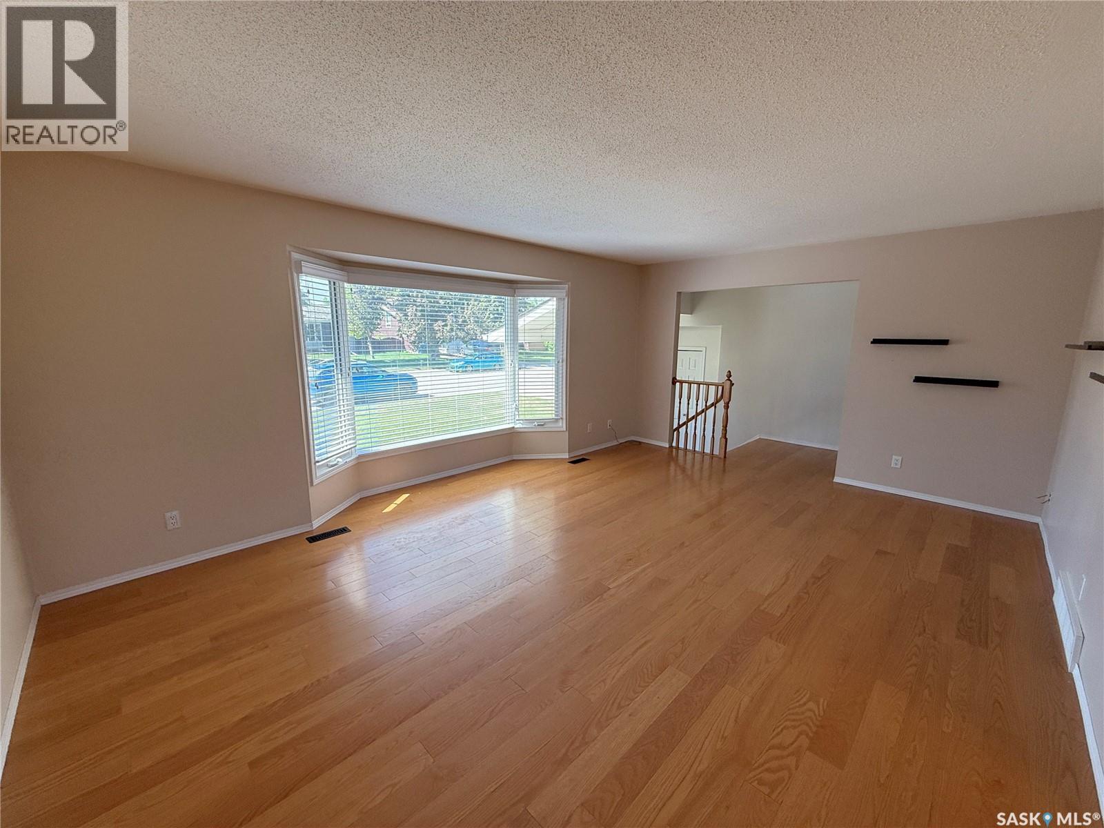 86 Duncan CRESCENT - 11