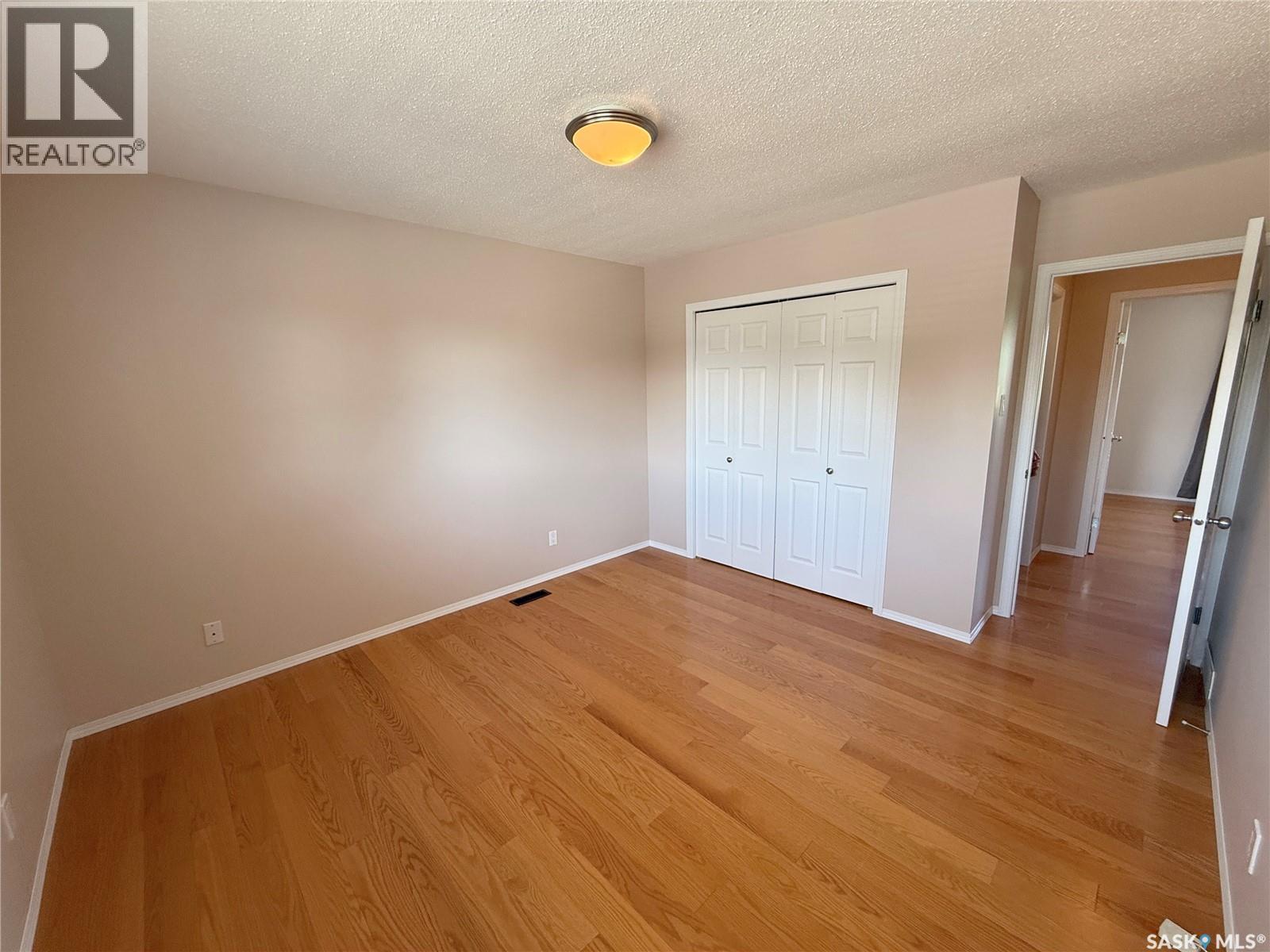 86 Duncan CRESCENT - 24