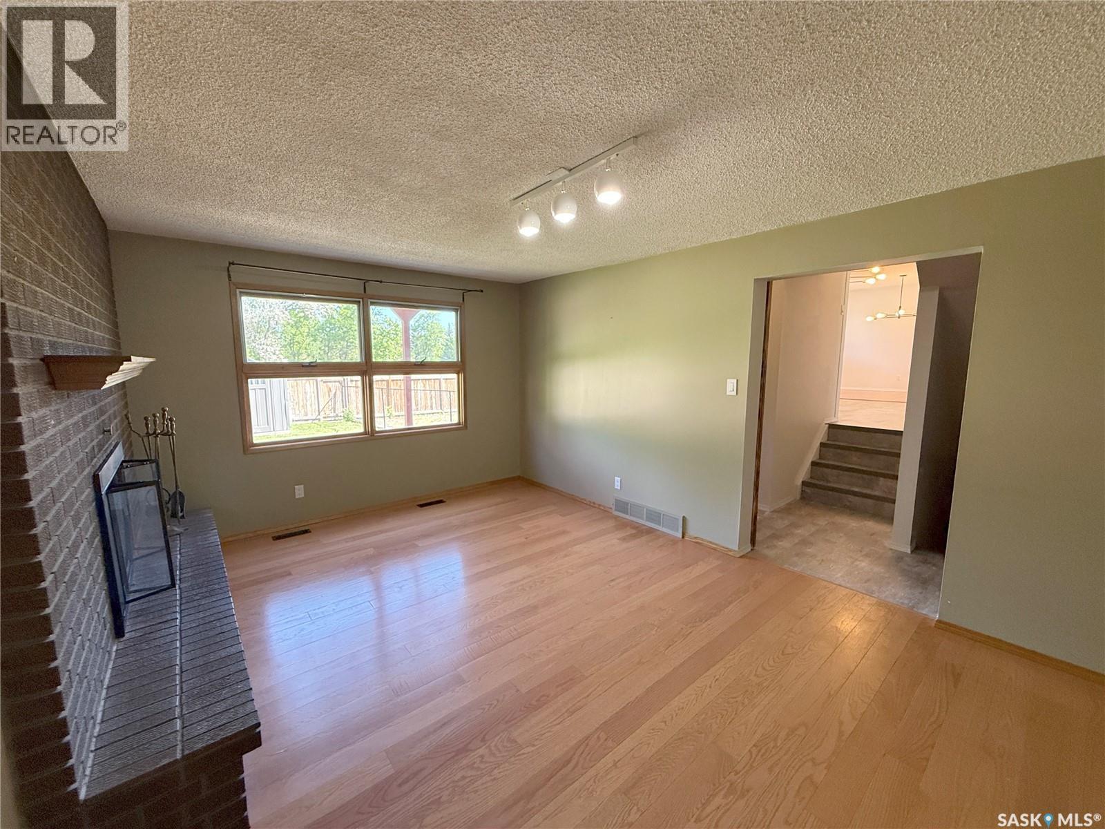 86 Duncan CRESCENT - 34