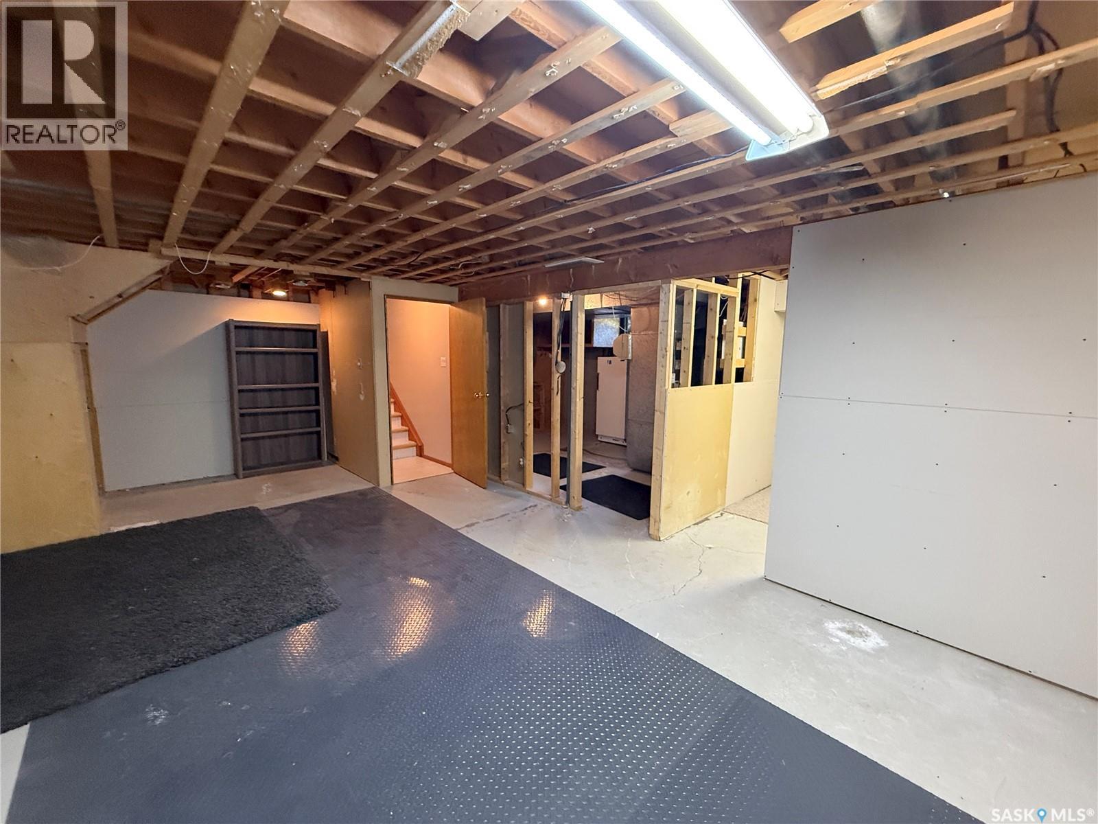 86 Duncan CRESCENT - 42