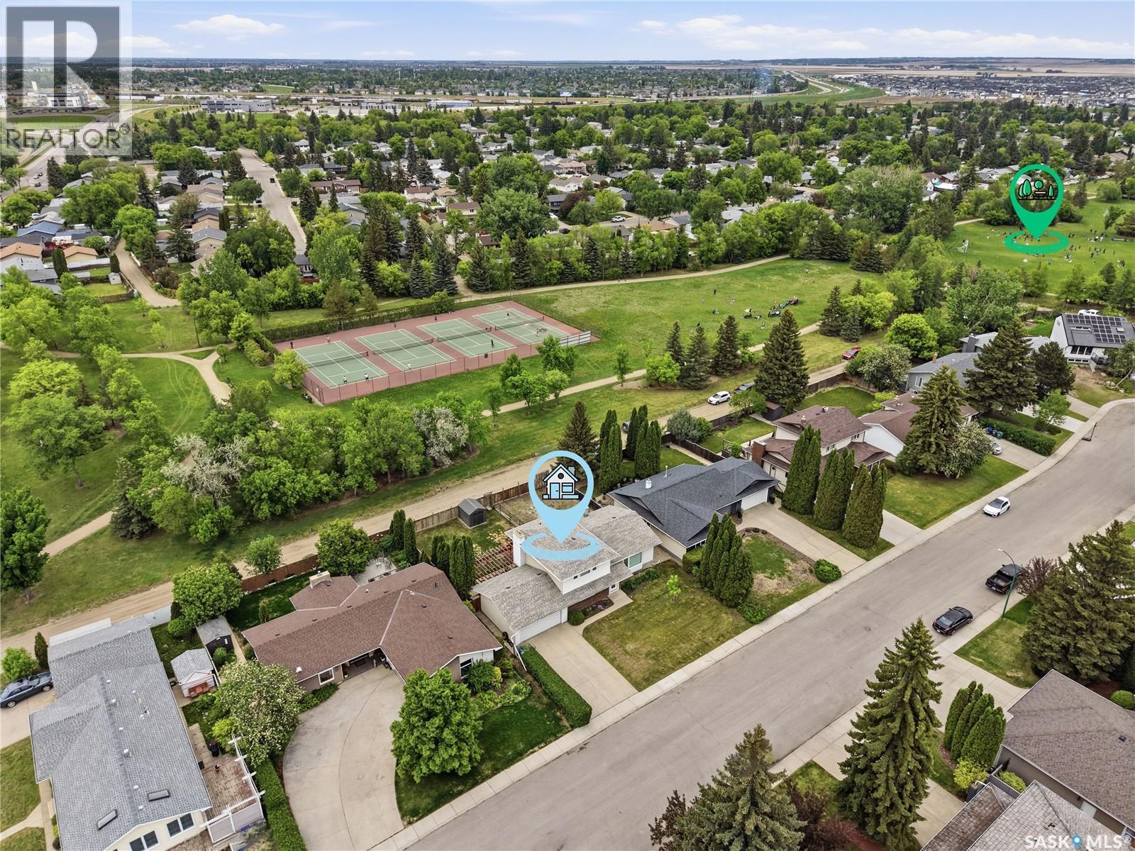 86 Duncan CRESCENT - 54