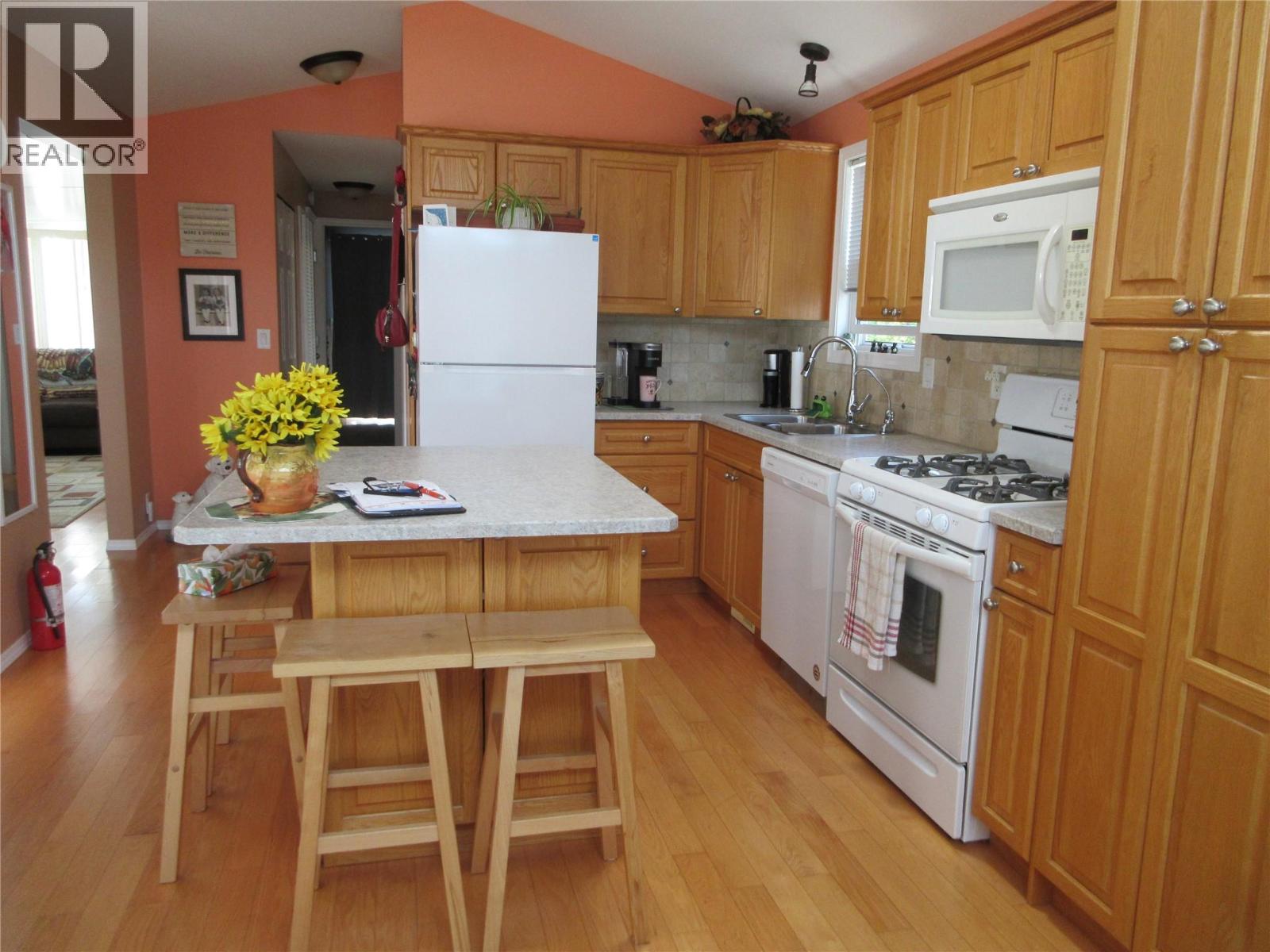 #140 415 Commonwealth Road - 7