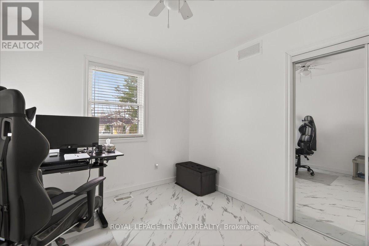 14 WELLINGTON AVENUE - 24
