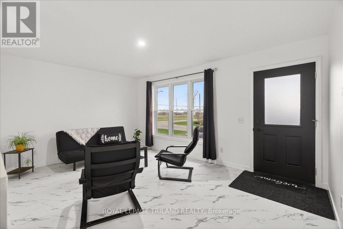 14 WELLINGTON AVENUE - 8