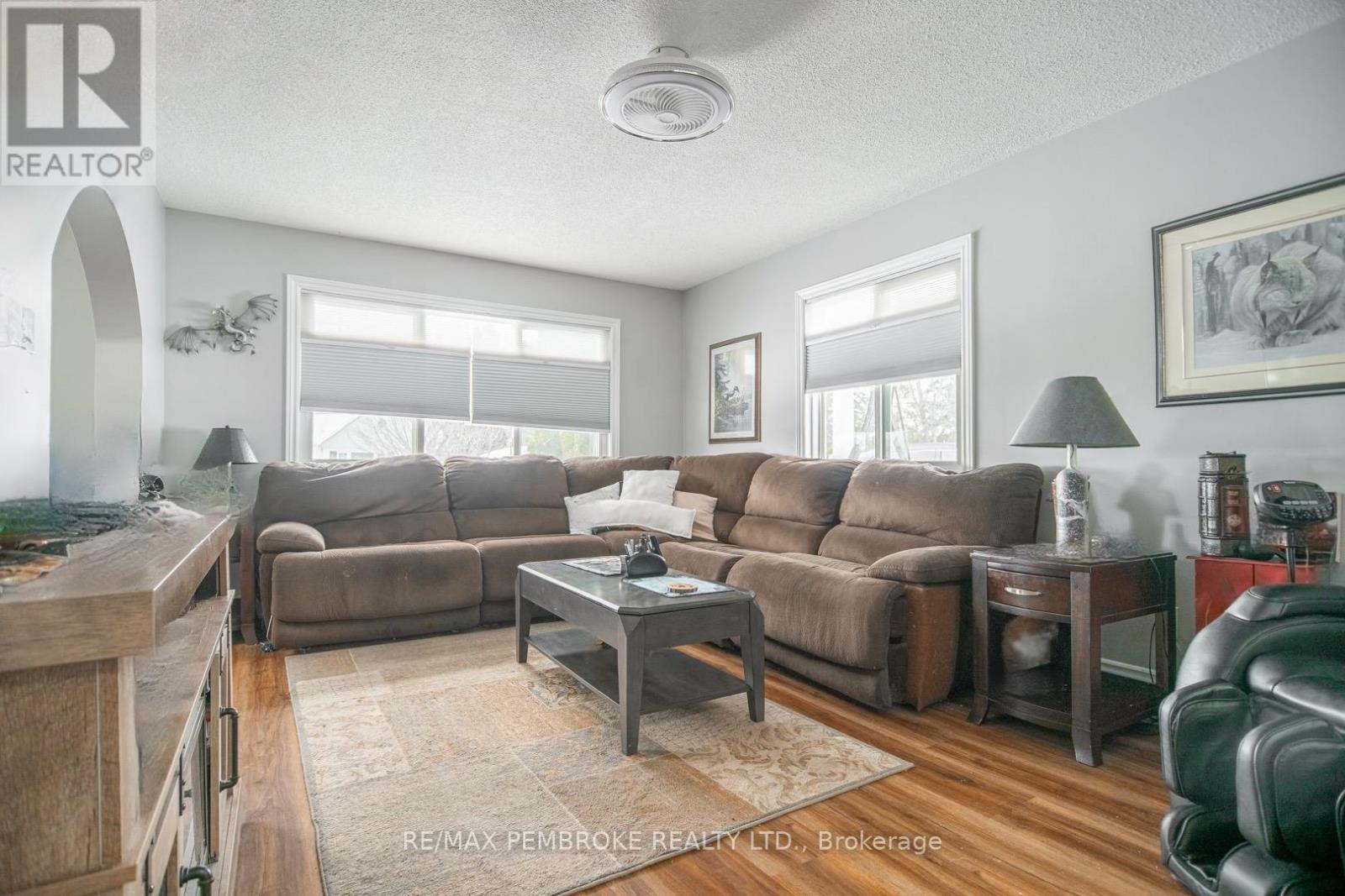 61 DORAN ROAD - 7
