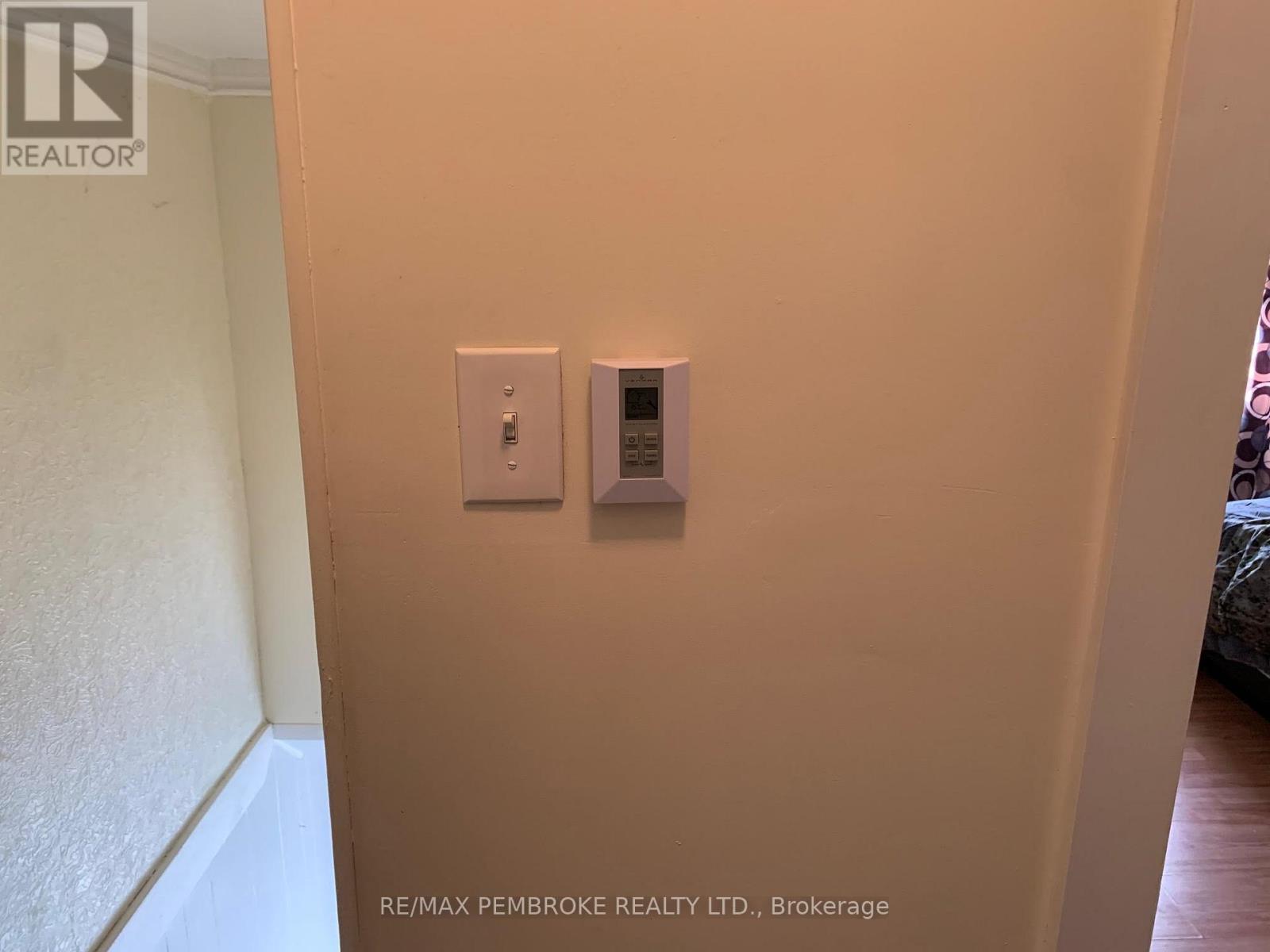 454 NORMAN STREET, Ottawa. Luxury613. By Peter Sagos - Image 20