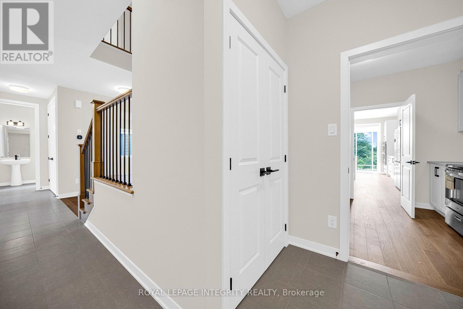 5+ Bedroom for Sale in Ottawa – 804 TINCTURE PLACE – By Peter Sagos - Image 8