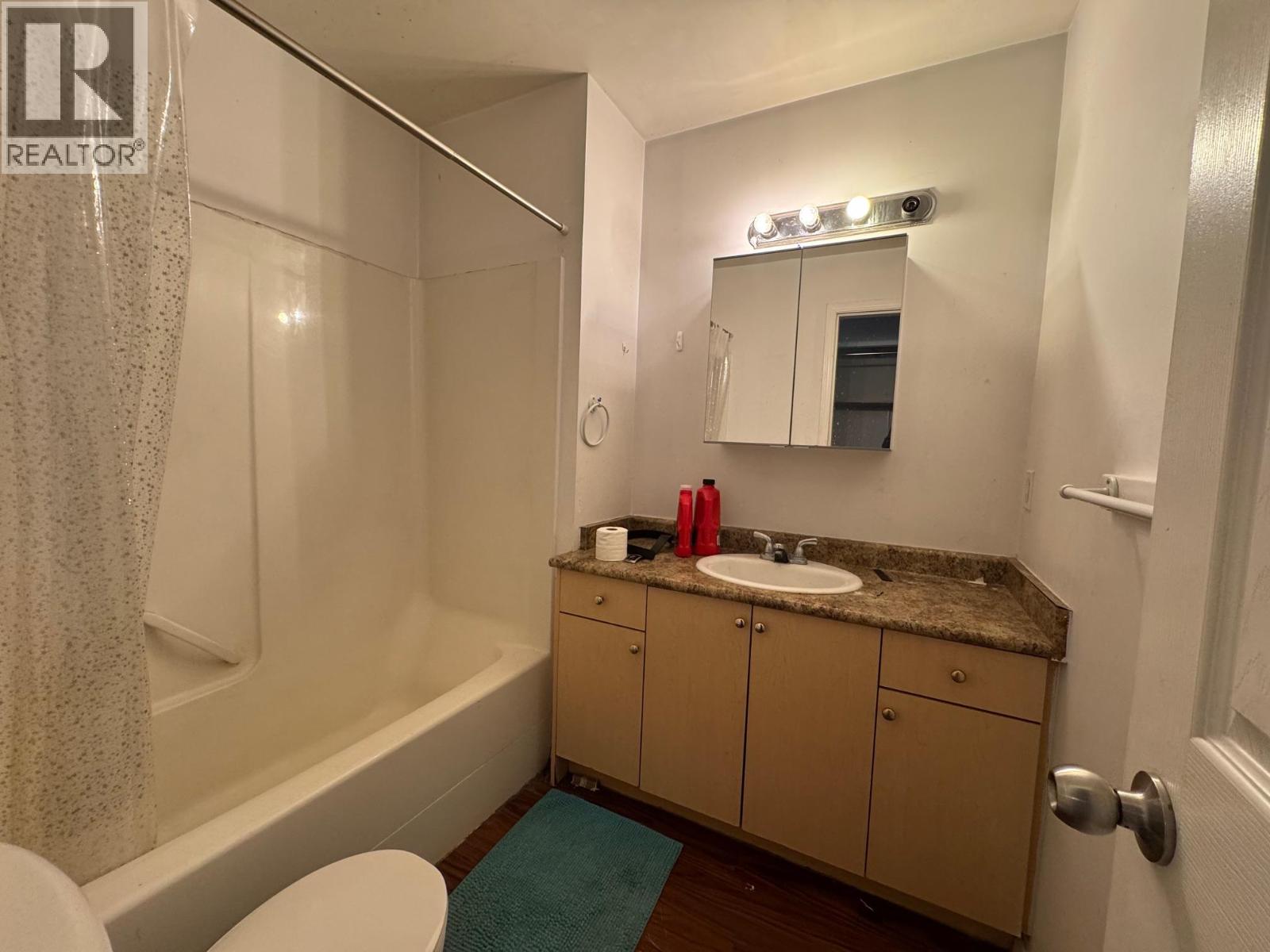2290 Blair Street - 36