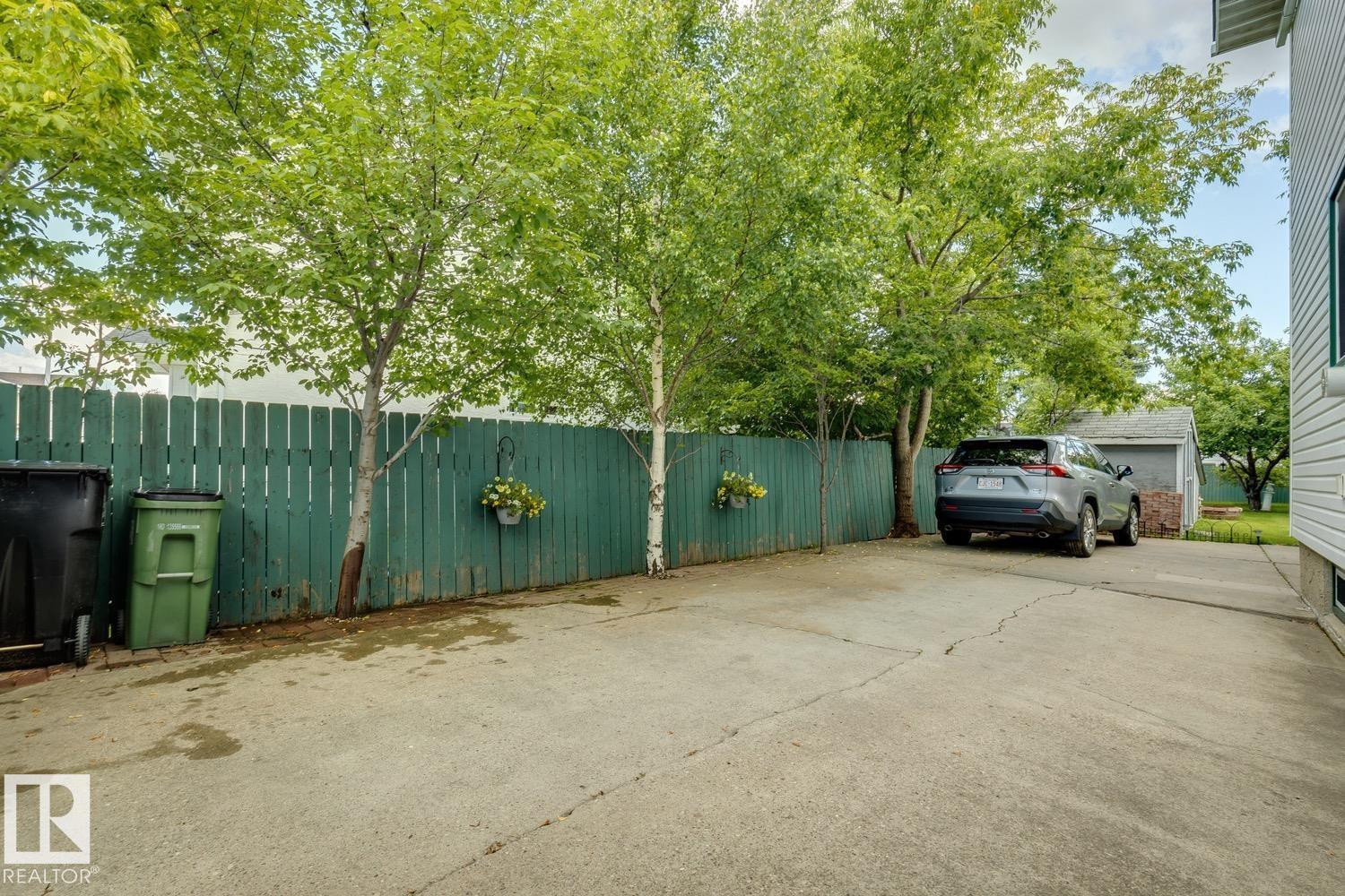 3015 131 AV NW - 11
