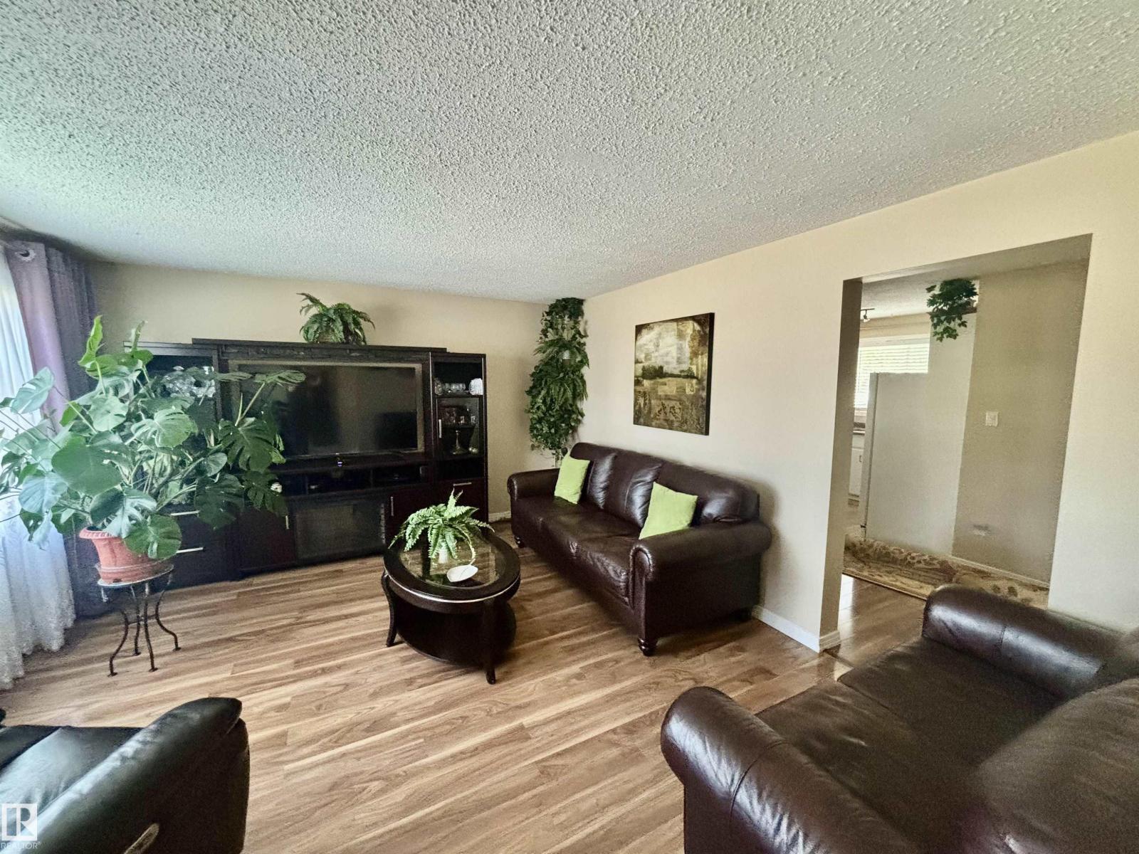3015 131 AV NW - 14