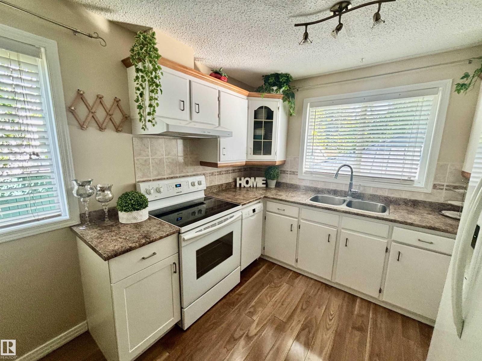 3015 131 AV NW - 19