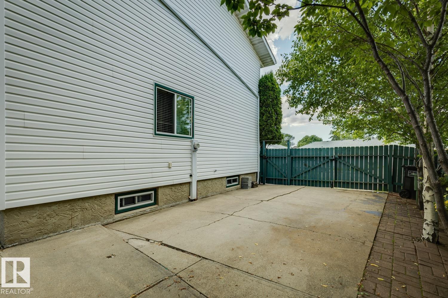 3015 131 AV NW - 9