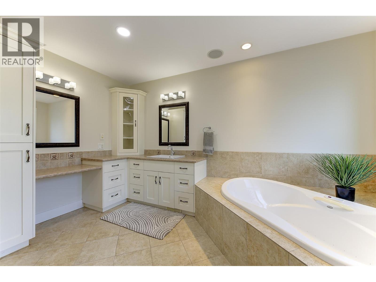  5049 Treadgold Court, Kelowna