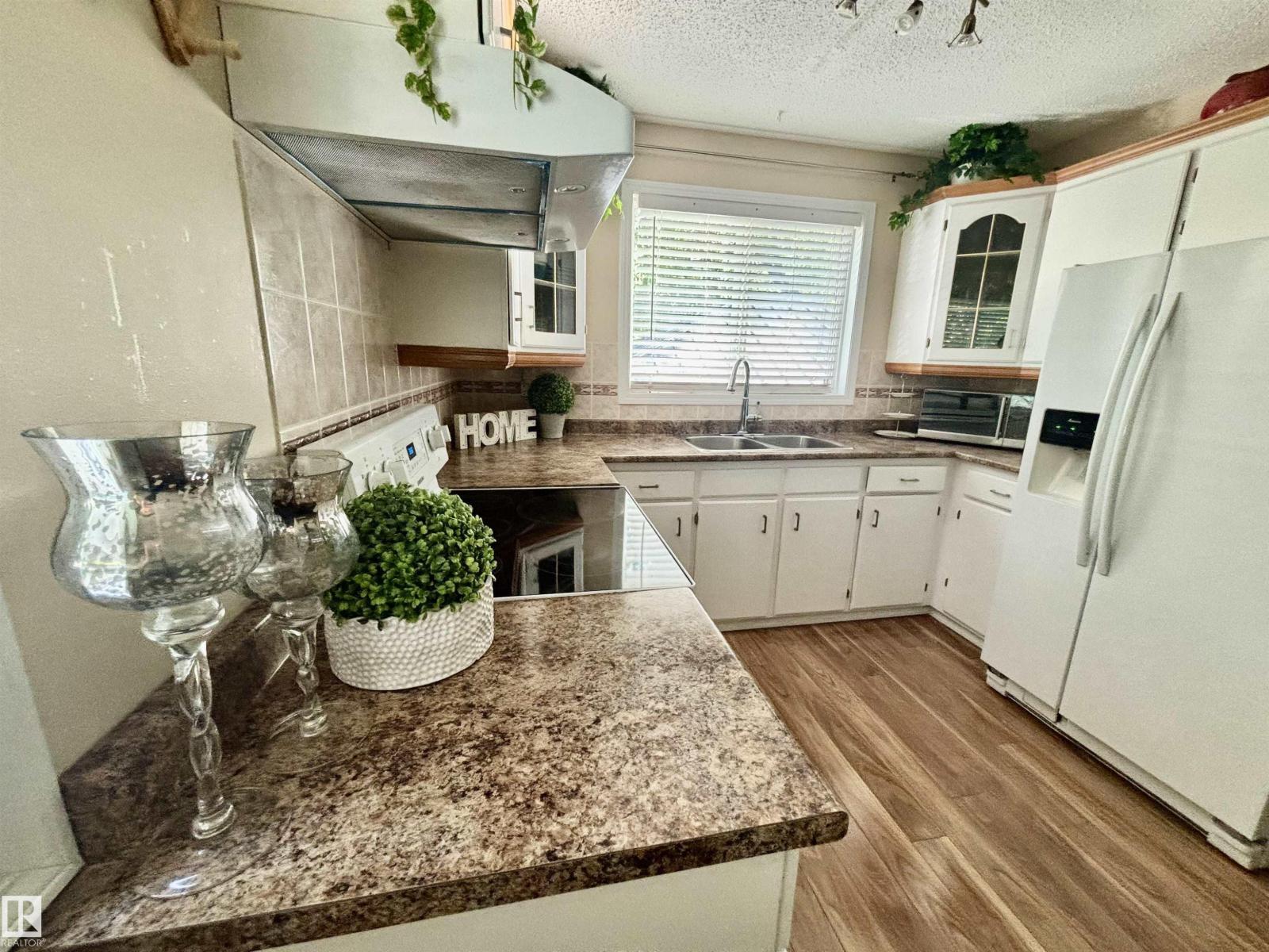 3015 131 AV NW - 21