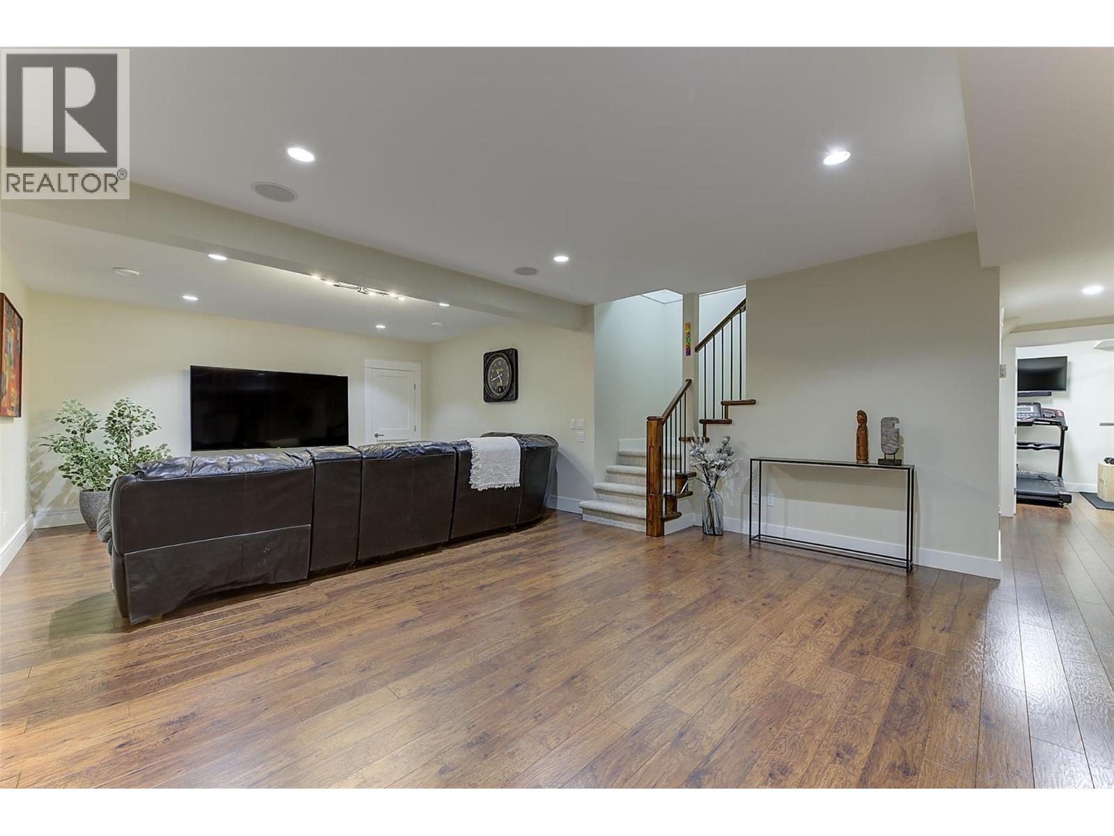  5049 Treadgold Court, Kelowna