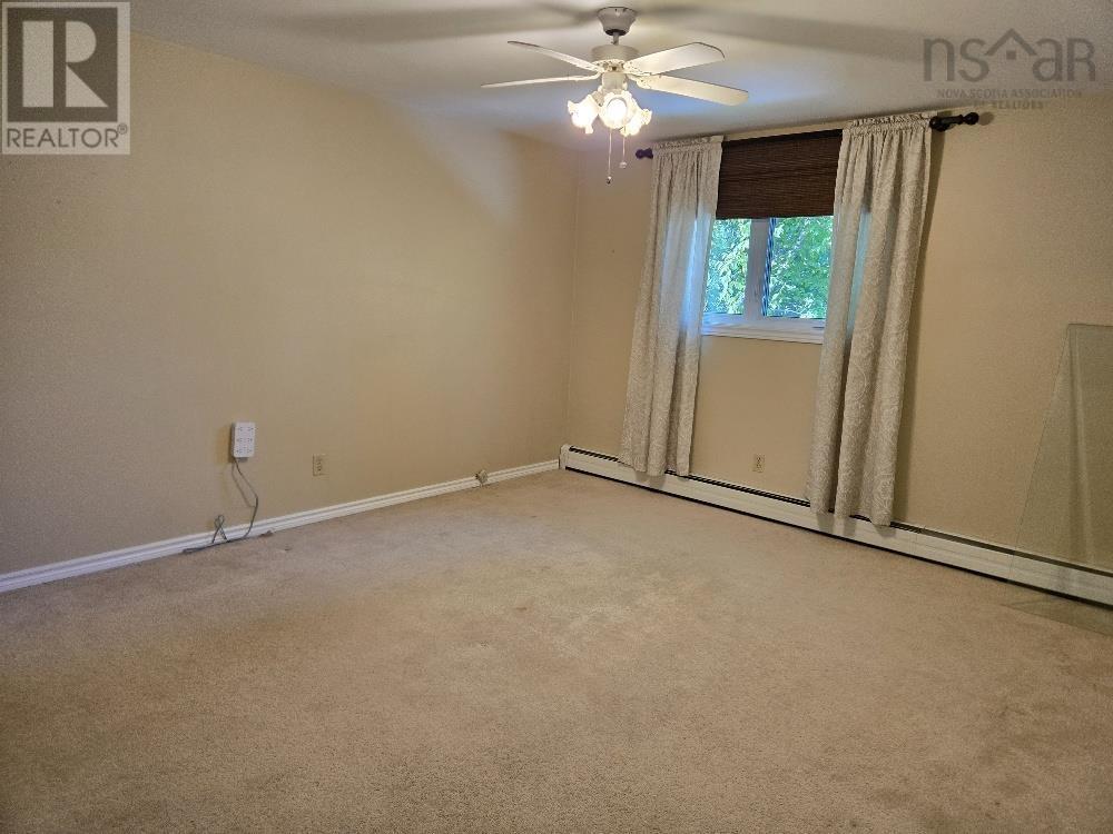 42 McLean Street - 14