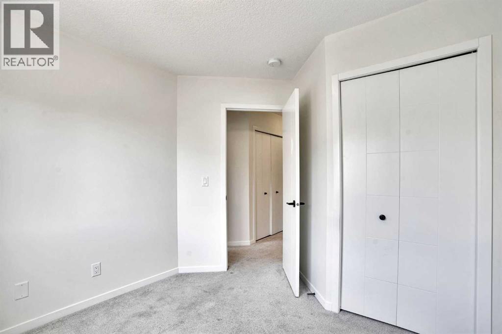 229 SOUTH POINT Park SW - 18