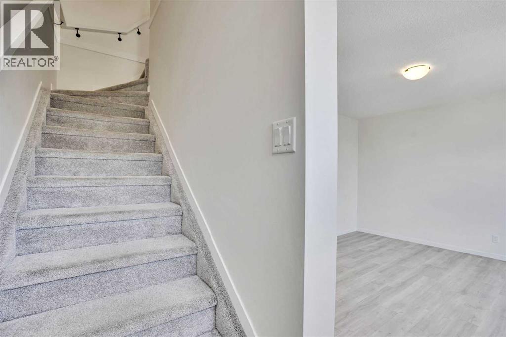 229 SOUTH POINT Park SW - 13