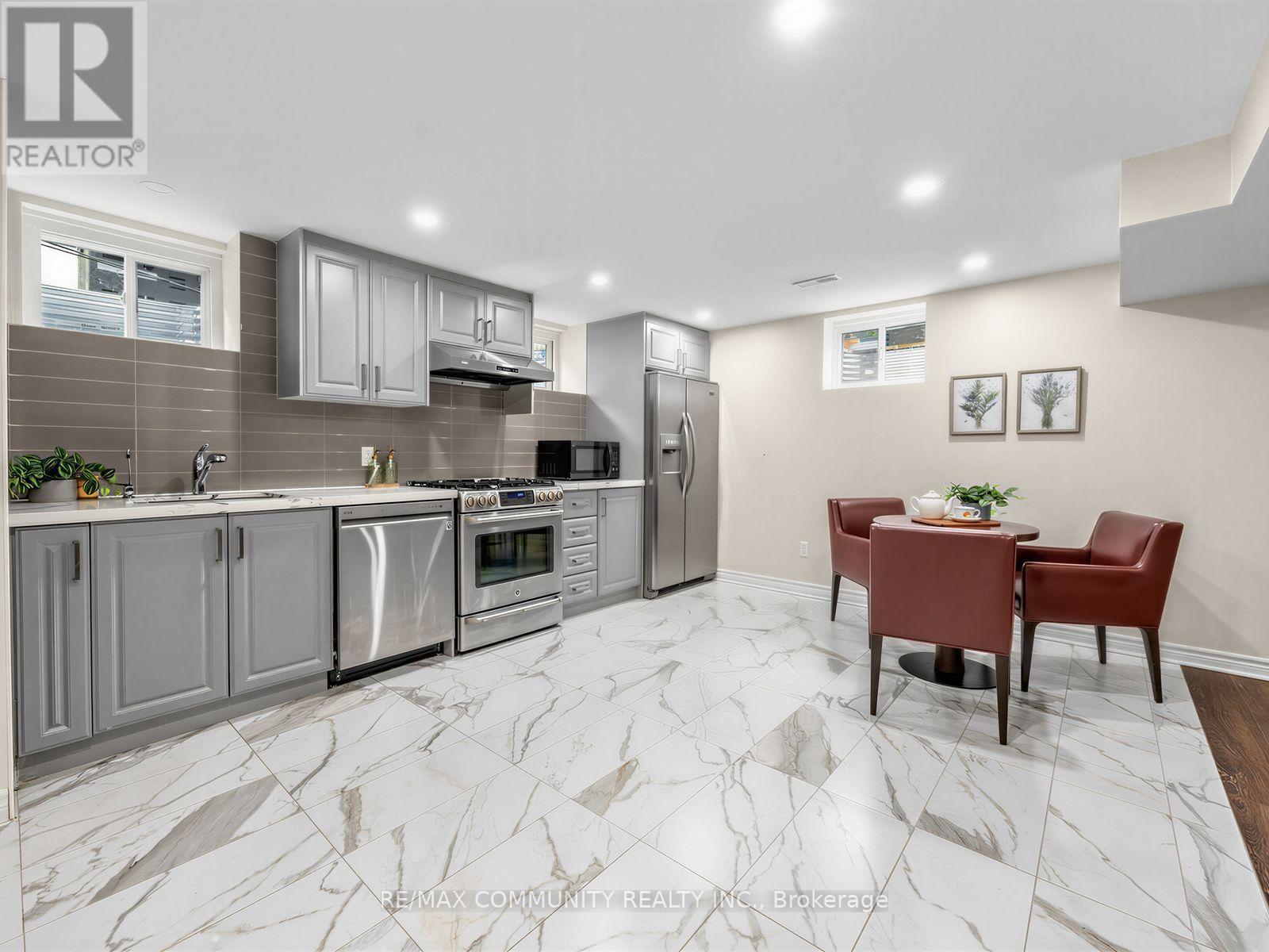 38 ROBMAR STREET E - Image 31