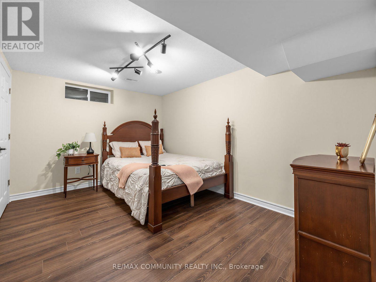 38 ROBMAR STREET E - Image 33