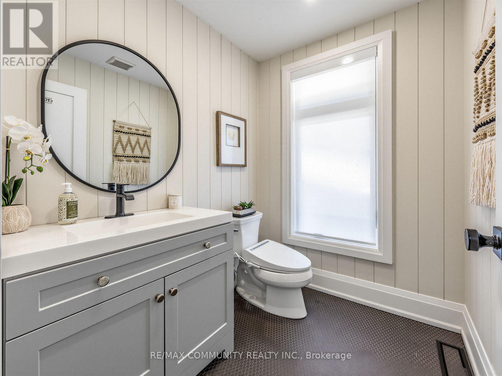 38 ROBMAR STREET E - Image 6