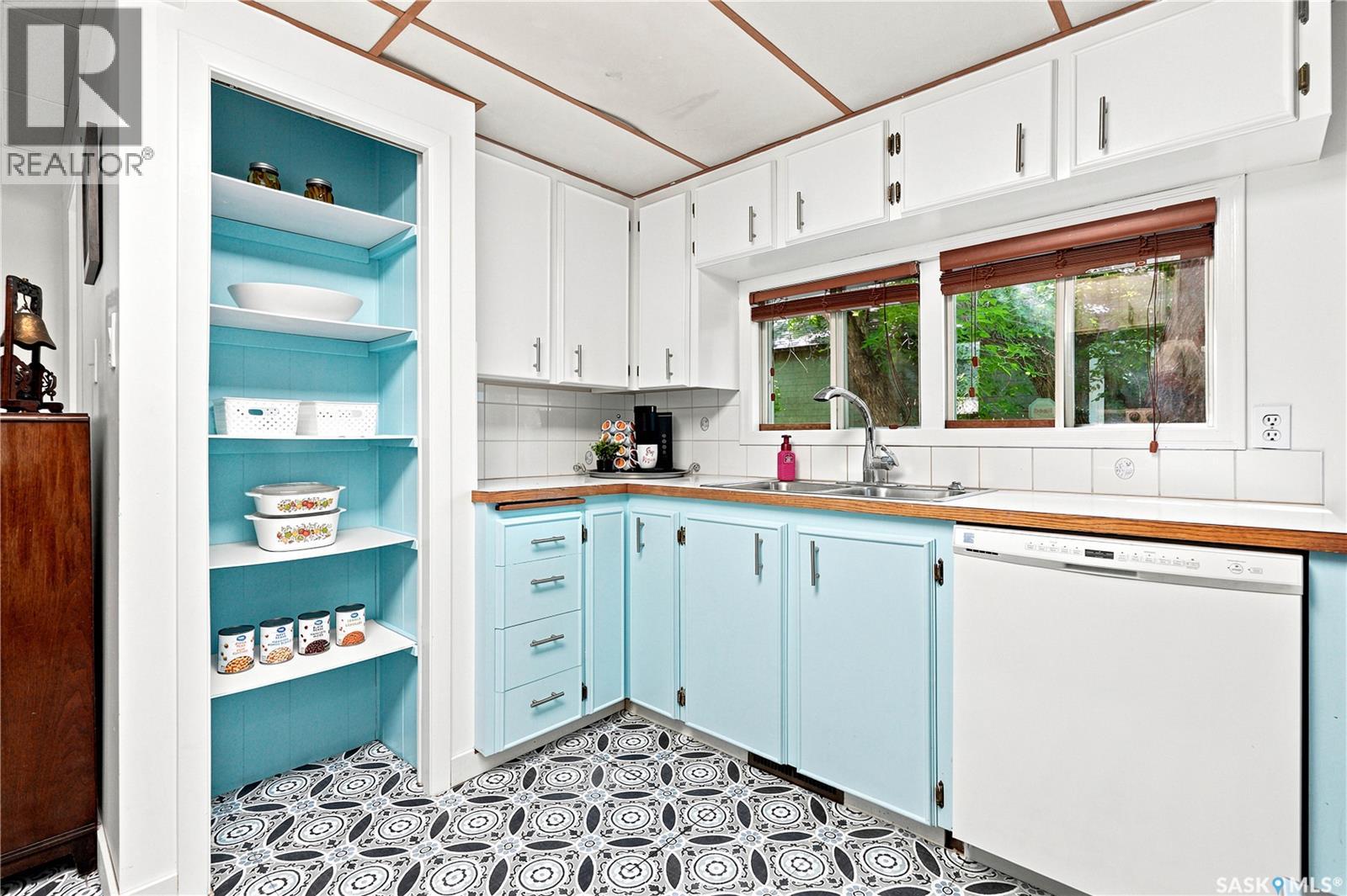 427 K AVENUE N - 19