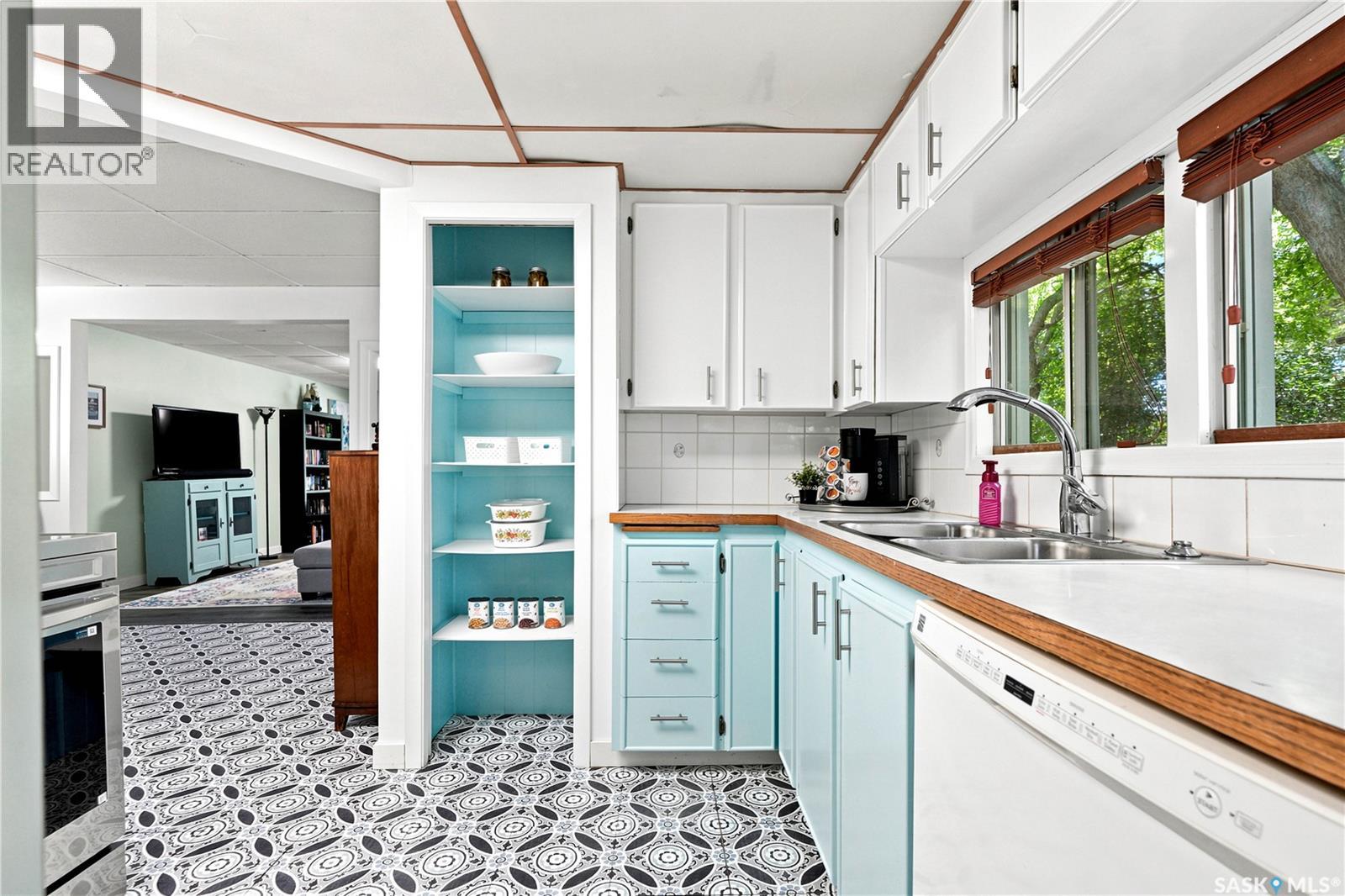427 K AVENUE N - 18