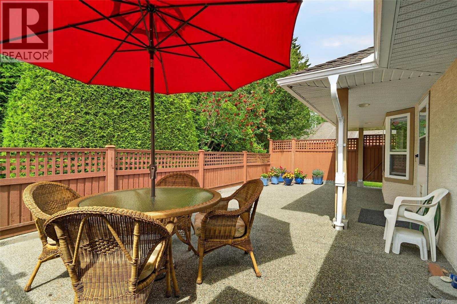 #6 850 Arbutus St - 8