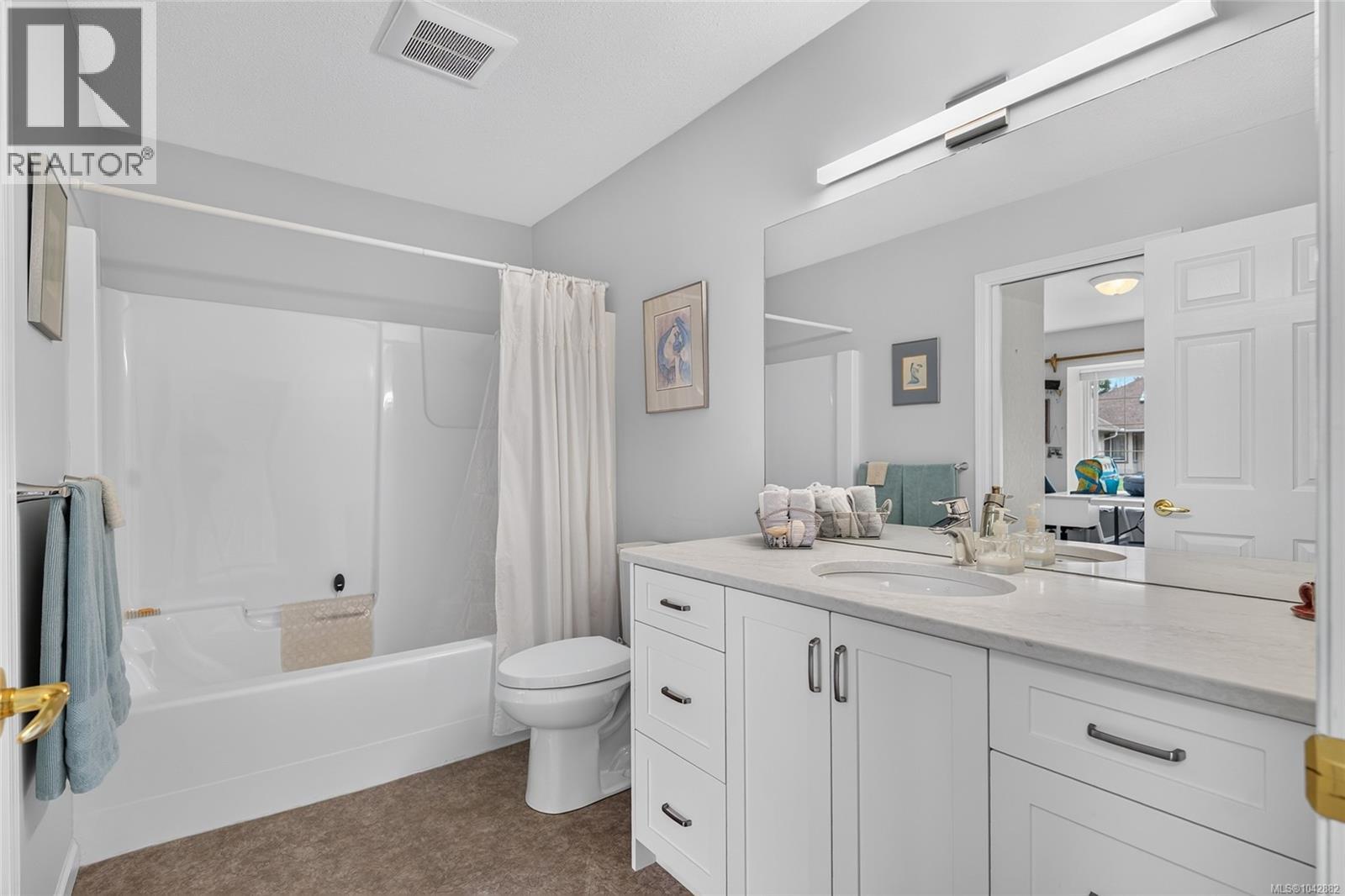 #6 850 Arbutus St - 29