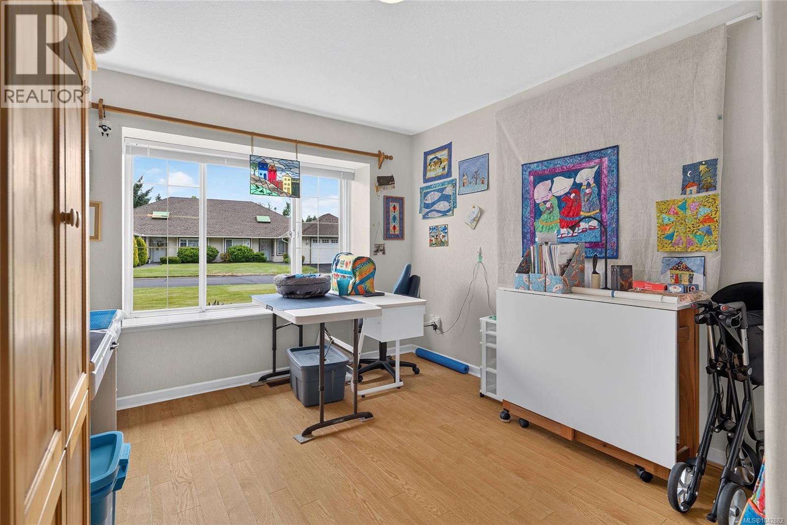 #6 850 Arbutus St - 28