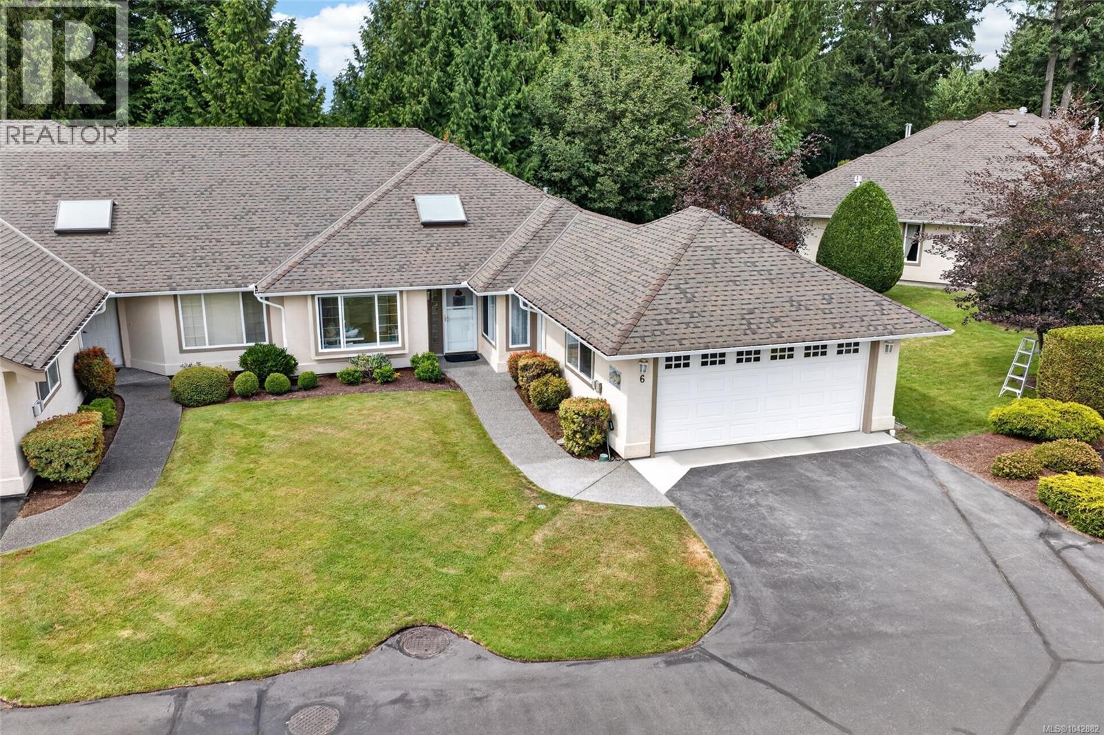 #6 850 Arbutus St - 11