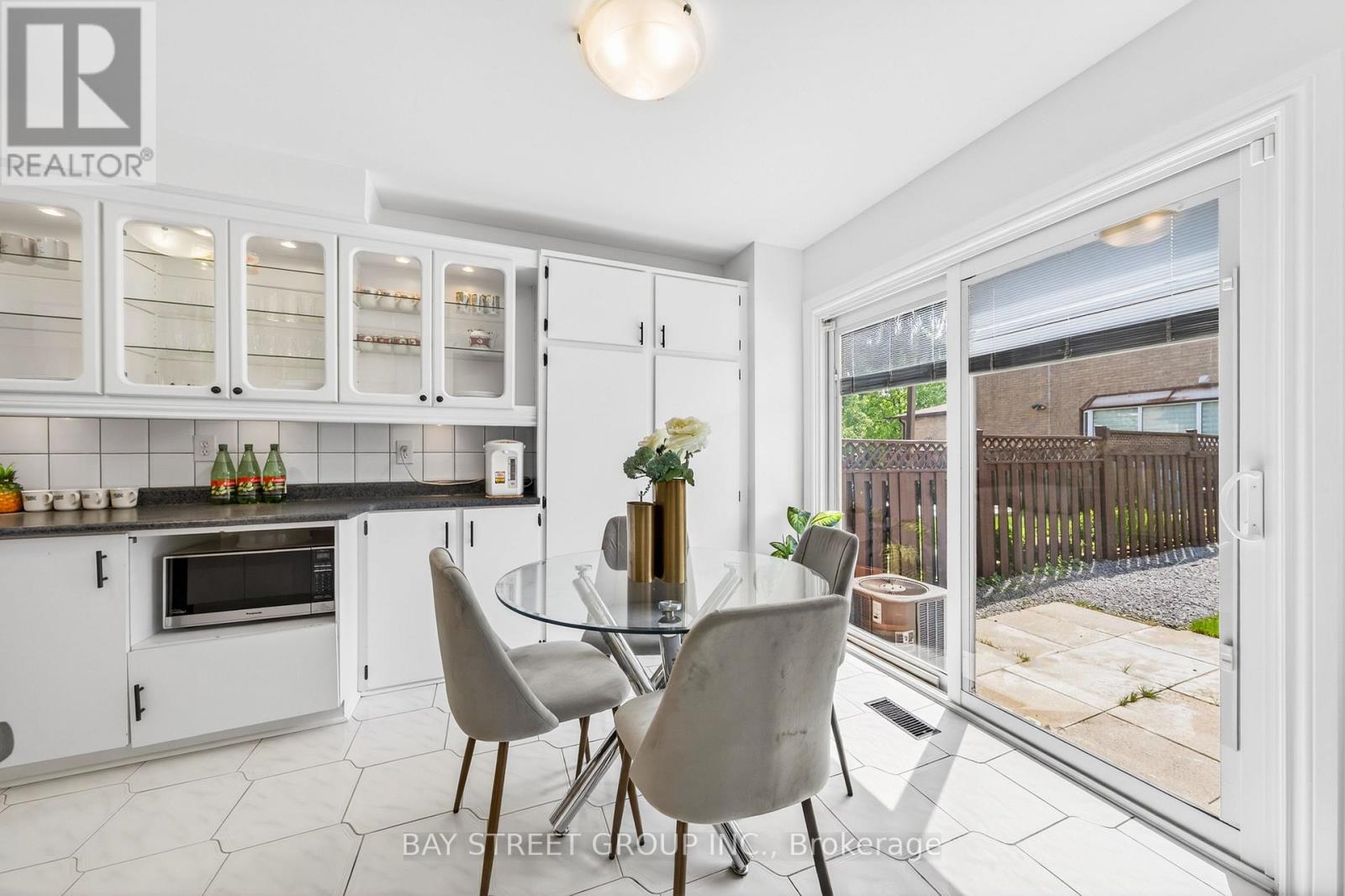 16 CHASE COURT - 14