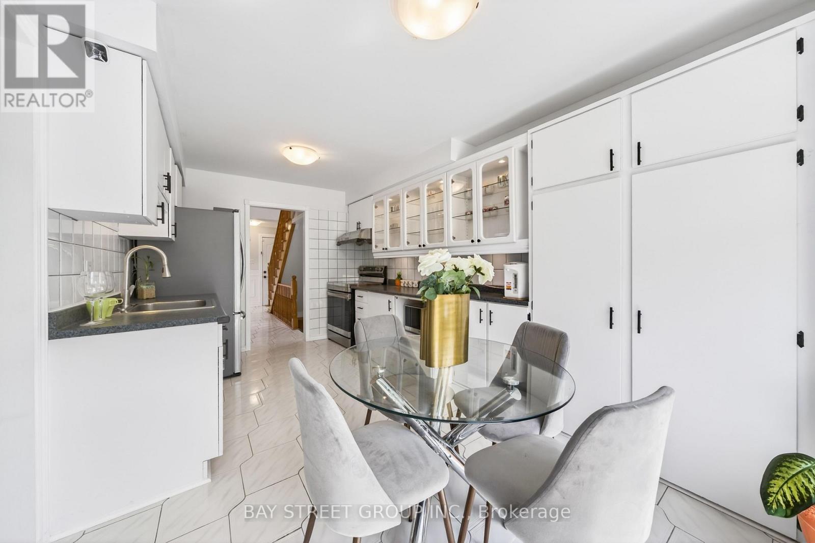 16 CHASE COURT - 15