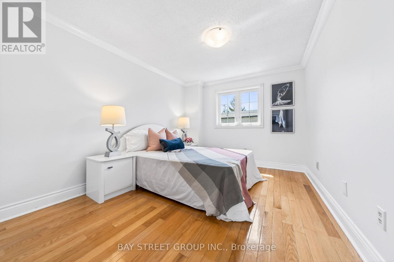 16 CHASE COURT - 24