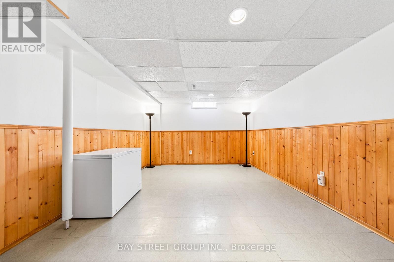 16 CHASE COURT - 30