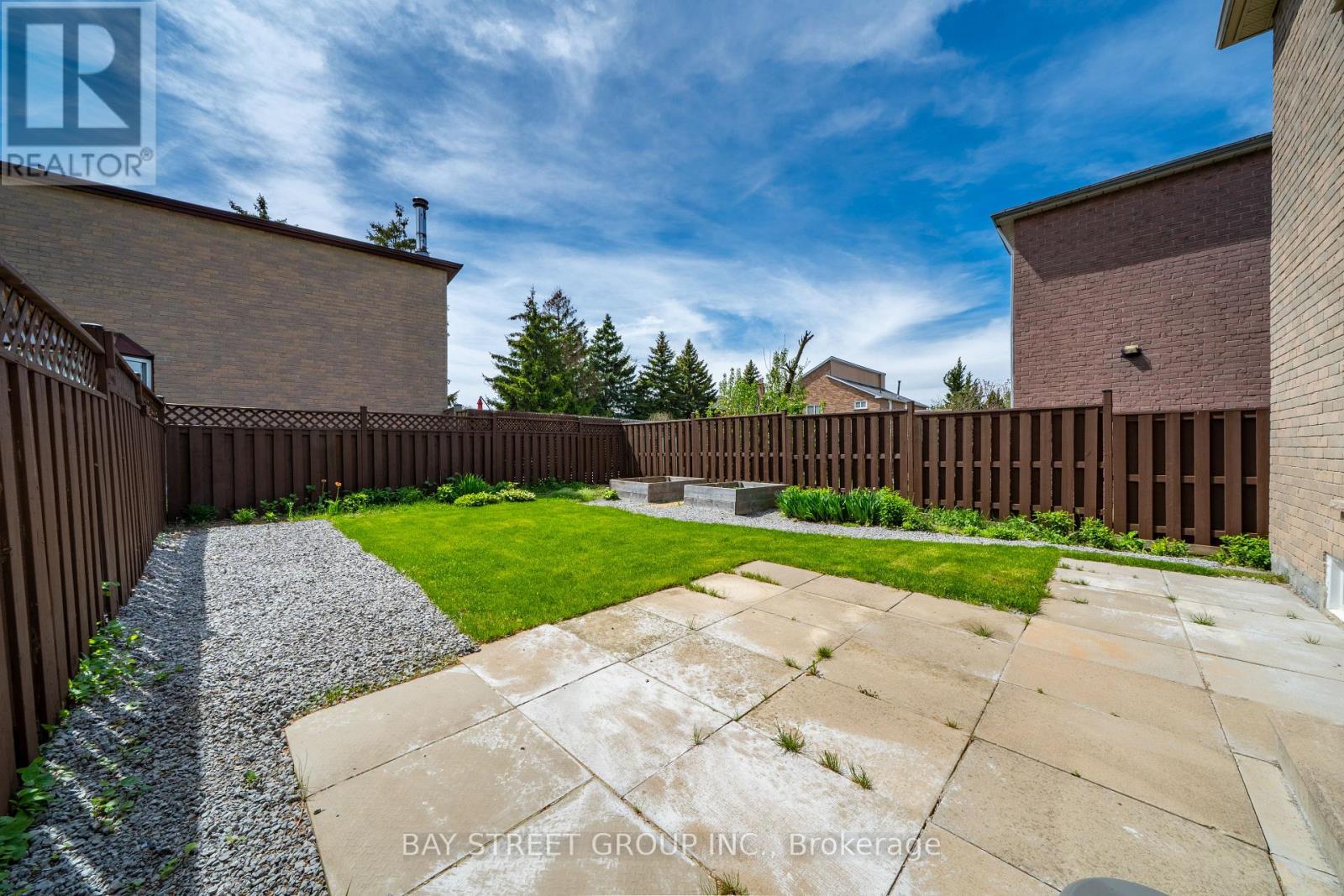 16 CHASE COURT - 35