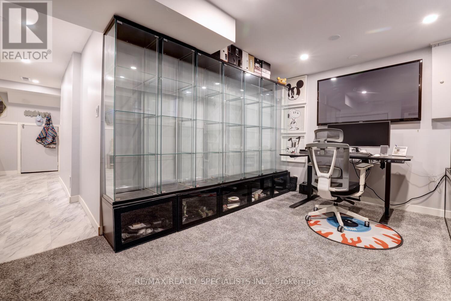 #25 2445 HOMELANDS DRIVE - Image 36