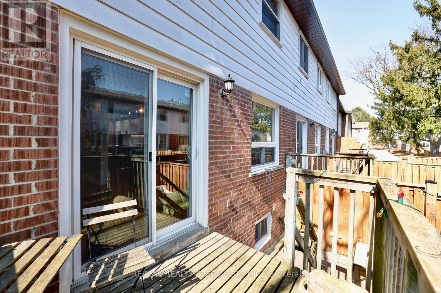 #25 2445 HOMELANDS DRIVE - Image 38