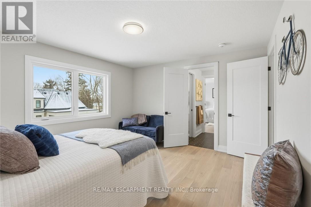 7 BARTLETT AVENUE - Image 38