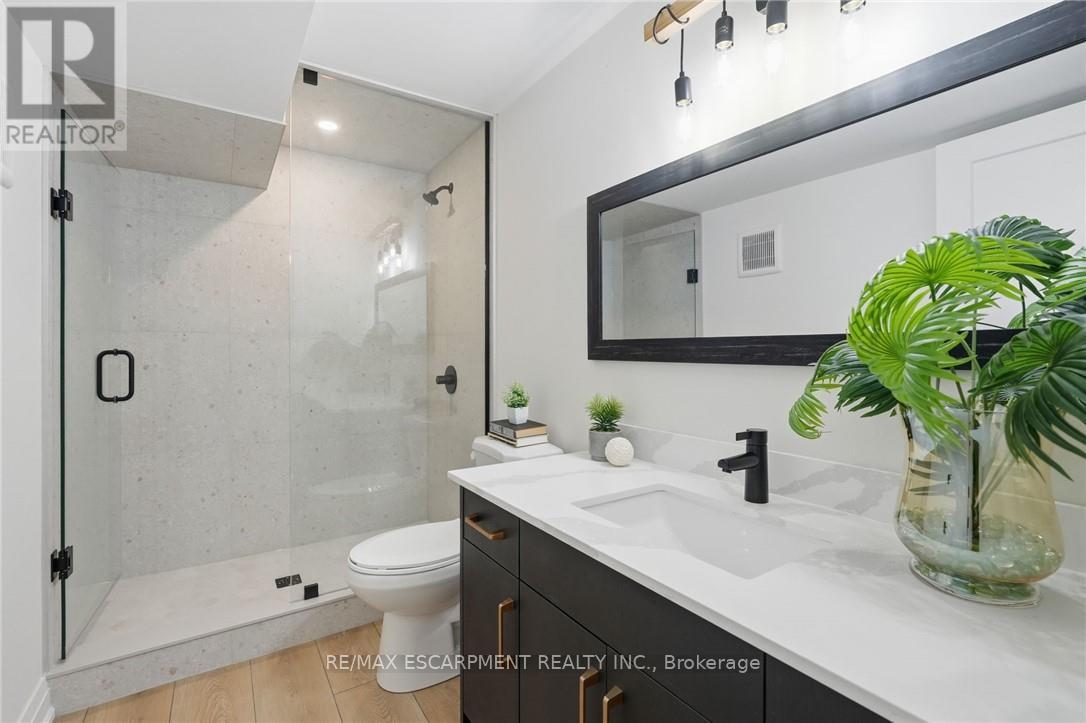 7 BARTLETT AVENUE - Image 40