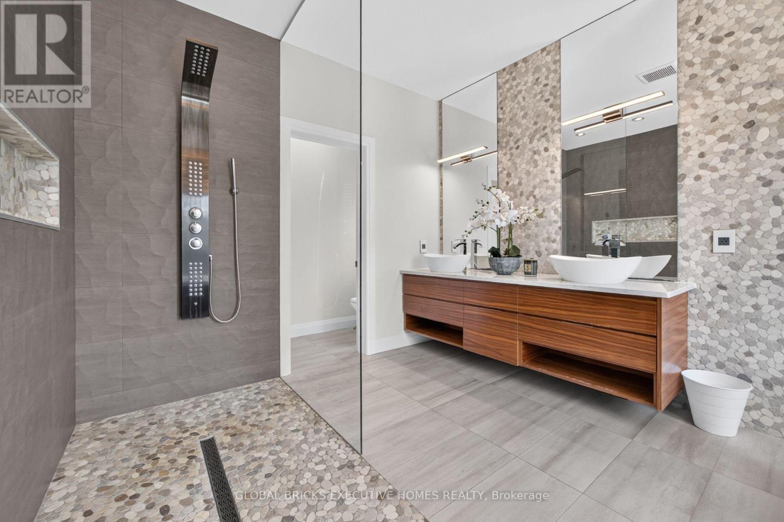 56 VALLEYSCAPE DRIVE - 25