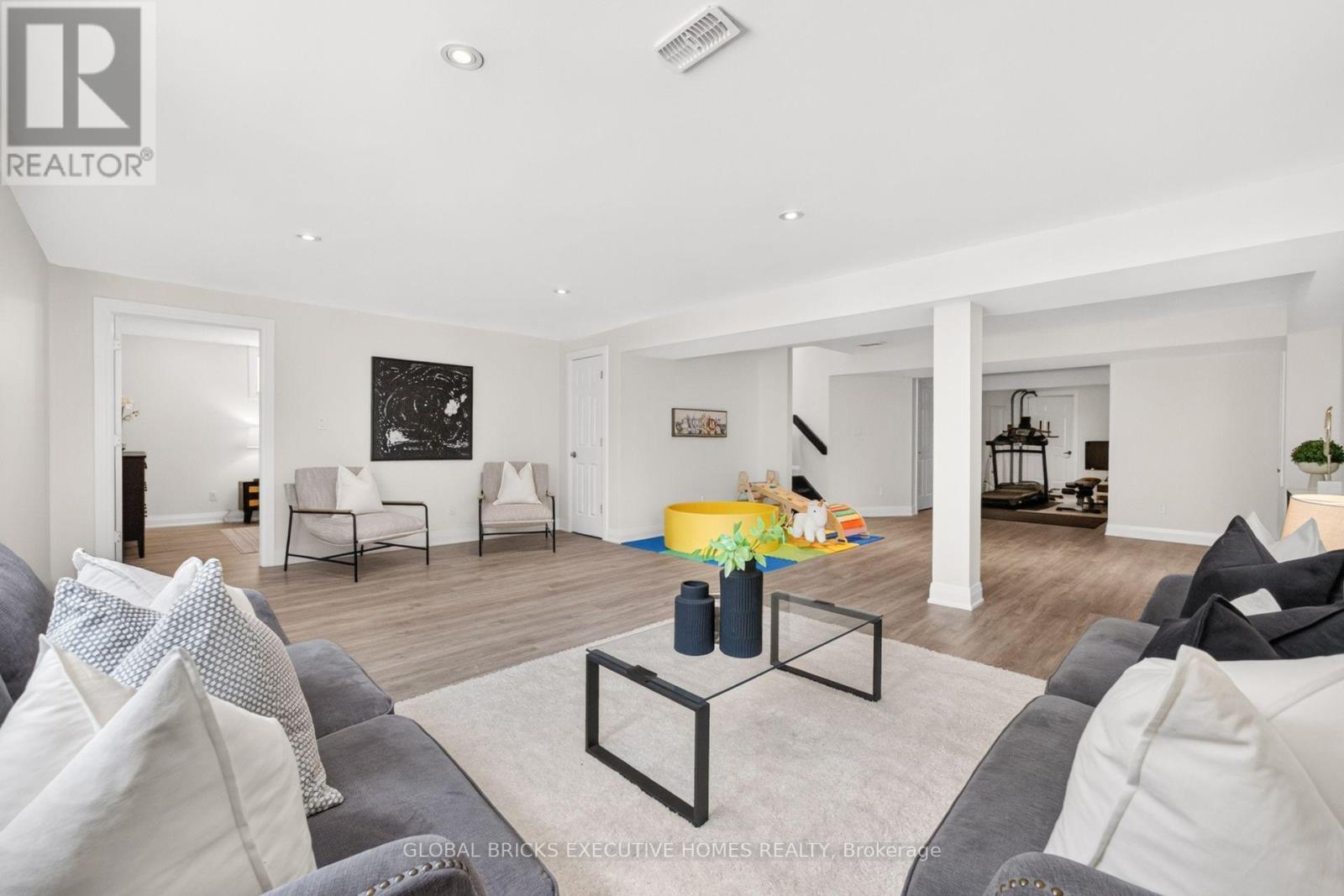 56 VALLEYSCAPE DRIVE - 42