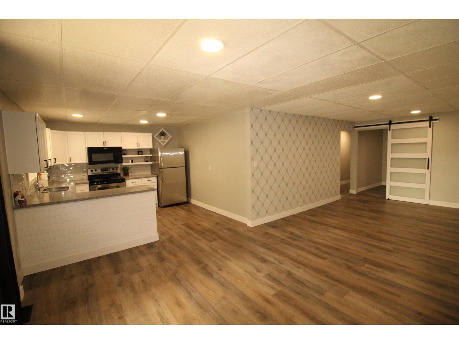 5109 47 ST - 12