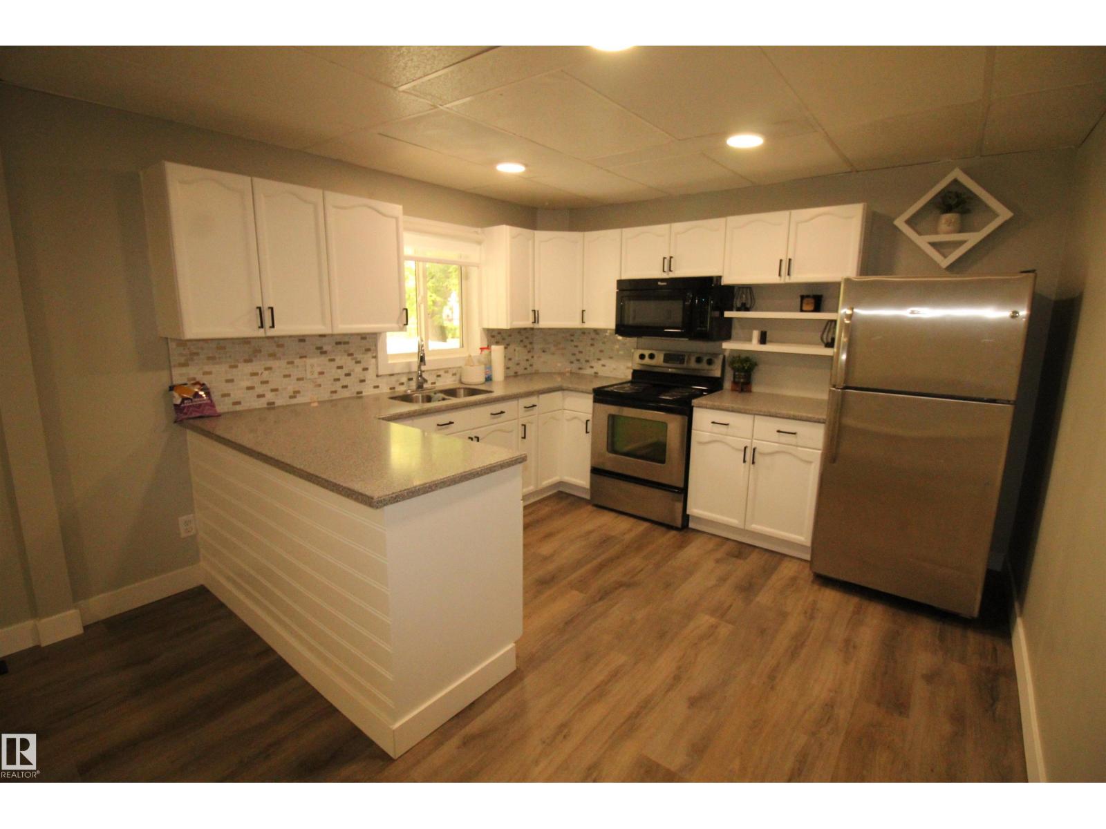 5109 47 ST - 15