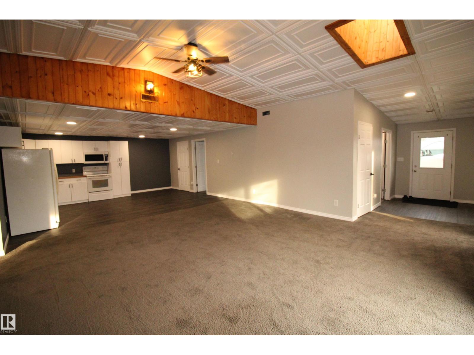 5109 47 ST - 28
