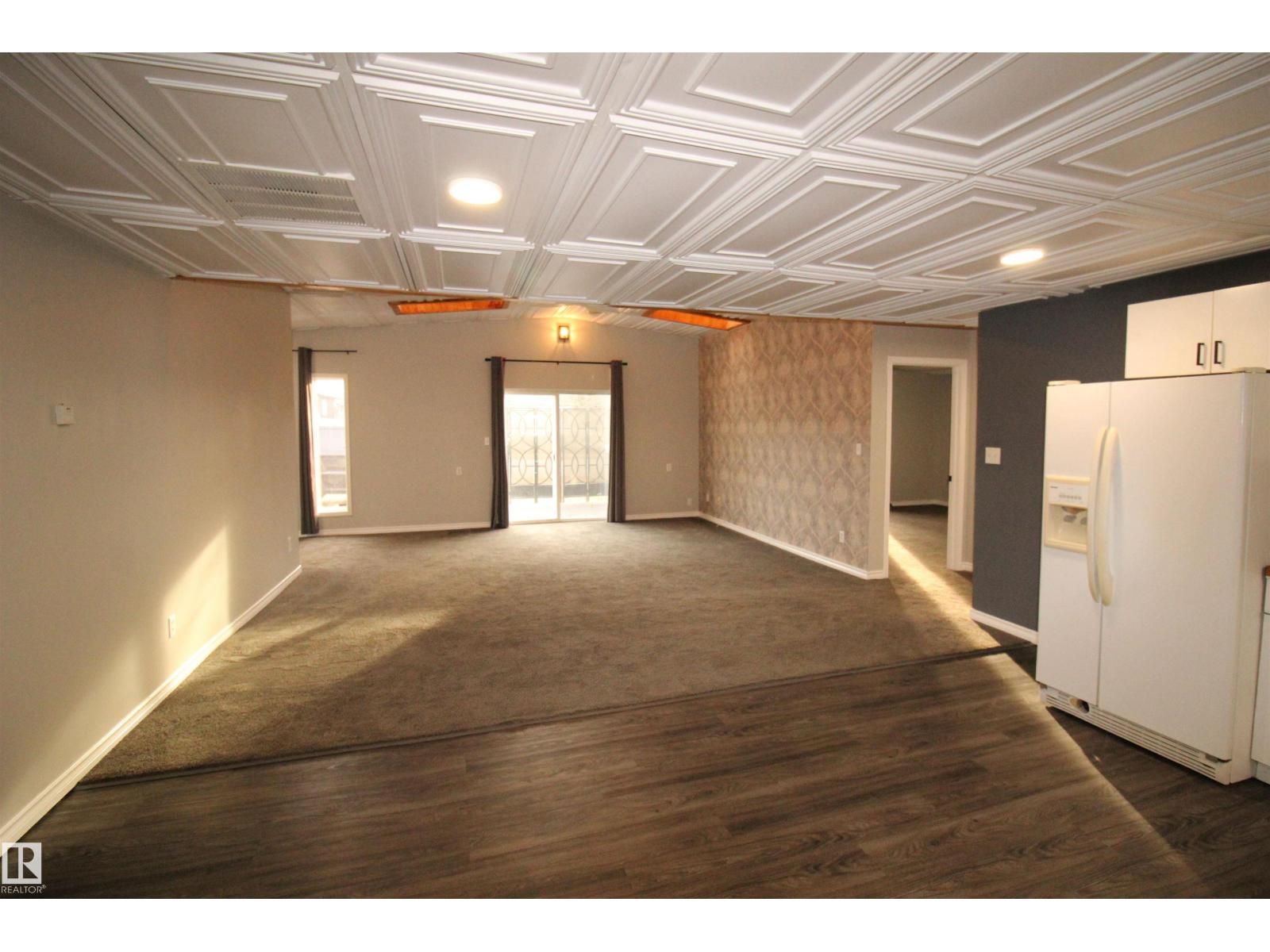 5109 47 ST - 30