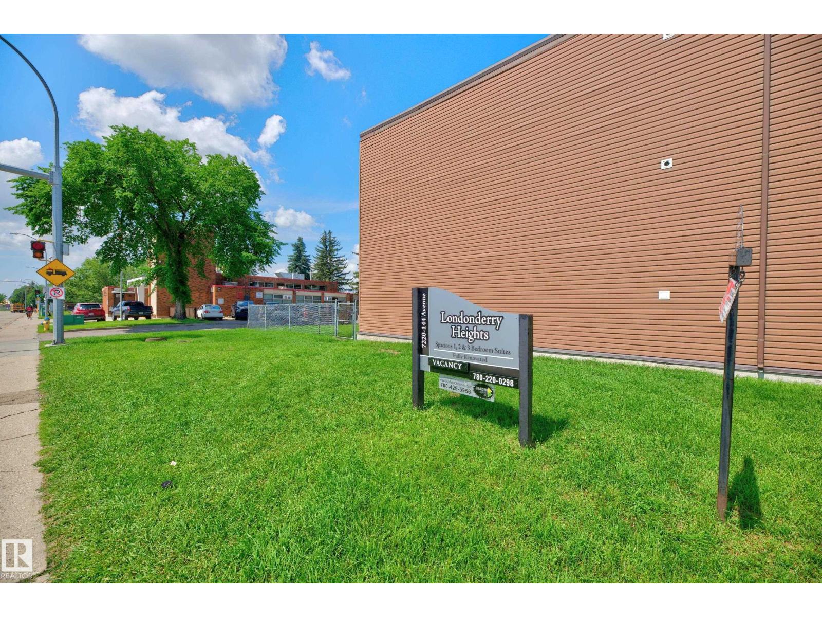 #209 7220 144 AV NW - 29